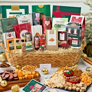 Jumbo Weihnachten Snack Geschenkkorb von GourmetGiftBaskets.com - Bild 1 von 3