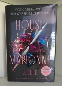 Goldsboro - House of Marionne by J. Elle, No. 454 of 2000 - Picture 1 of 11