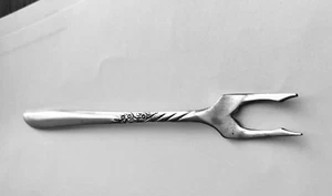 Wm A Rogers, Oneida, Pickle Olive Fork..silver-plate, 1958 Always AKA Wildwood - Bild 1 von 5
