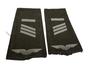 1 Paar Bundeswehr Rangschlaufen  Hauptgefreiter  UA  Luftwaffe weiß in Oliv - Picture 1 of 1