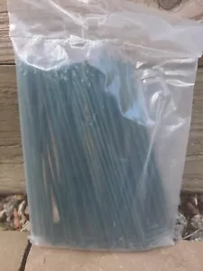 Kunstrasen U Pins Befestigungsstifte verzinkt Astro Rasen Heftklammer VOLL grün 40er-Pack - Bild 1 von 1