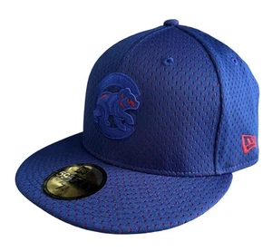 Cappellino aderente Chicago Cubs maglia blu navy NUOVA ERA 59FIFTY - taglia 7 3/8 - Foto 1 di 6