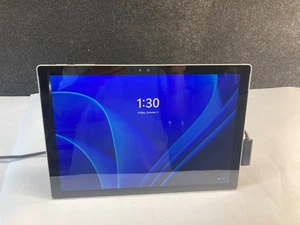 Microsoft Surface PRO 4 (1724) con i5-6300U @2.4GHz, 8GB RAM, 250GB SSD, Win 11 - Imagen 1 de 11
