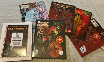 Goodman DCC RPG Caverns of Thracia Kickstarter Paquete NUEVO Dungeon Crawl Classics Foto 1 de 4