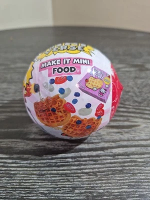 MGA MiniVerse Make It Mini Comida Hello Kitty Serie 1 Bola Misteriosa Sellada Nueva Foto 1 de 4