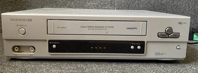 Daewoo SV-236P VHS Player Recorder *No Remote* tested working - Image 1 of 3