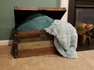 Vintage Rustic Storage Trunk Wooden Chest Bed Blankets Box Nautical Accent Decor - Picture 1 of 5
