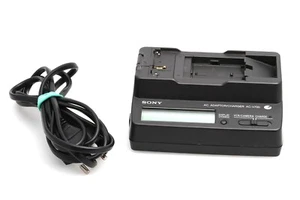 Original SONY AC Adaptor / Charger Ladegerät AC-V700 - Bild 1 von 2