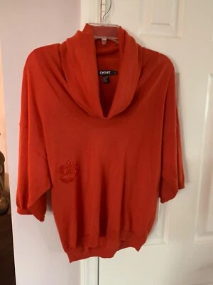 Suéter Pullover DKNY Mujer 100% Lana Merino Manga Codo Capucha Cuello L $125 Foto 1 de 4