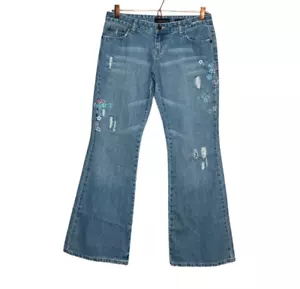 Vintage 00s Y2K Aeropostale 3 4 Short Flare Distressed Low Rise Floral Jeans - Picture 1 of 6