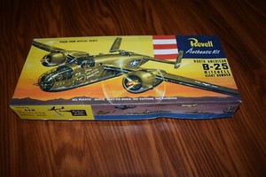 1995 REVELL kit B-25 MITCHELL GIANT BOMBER MODEL KIT H216:98 New in Open Box