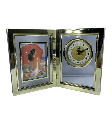 Quartz Clock With Photo Frame Cover