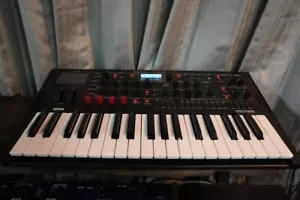Korg Modwave Wavetable Synthesizer Motion Sequencing mit Netzteil Funktioniert - Bild 1 von 5