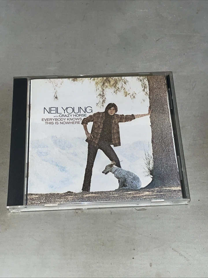 Neil Young with Crazy Horse- Everybody Knows This Is Nowhere Foto 1 de 1