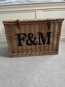 FORTNUM AND MASON LARGE HAMPER BASKET - BRAND NEW - Picture 1 of 5