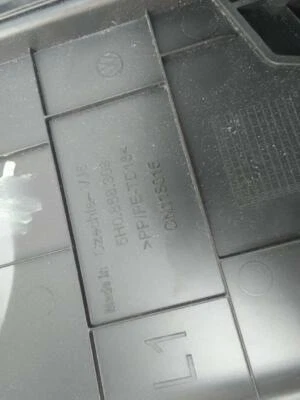 5H0868309 interior izquierdo pilar b moldura 447674 para VOLKSWAGEN GOLF VIII BERLINA Foto 1 de 4