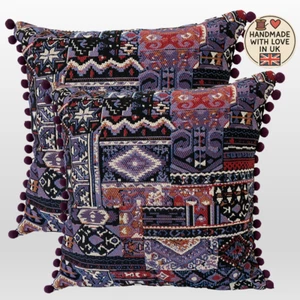 Par de Cojines Boho Kilim Rellenos con Pompones De Colección Inspirados Púrpura Hecho en el Reino Unido - Imagen 1 de 5