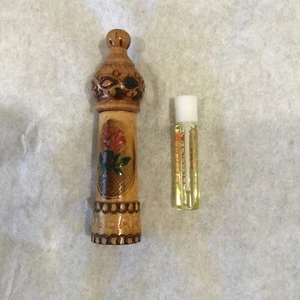 VTG Wooden Treen Hand Carved & Painted W Bulgarian Rose Oil 0.4 AB Needle Holder - Picture 1 of 14