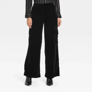 Women's Mid-Rise Wide Leg Velvet Cargo Pants - Universal Thread Black XS - Picture 1 of 1