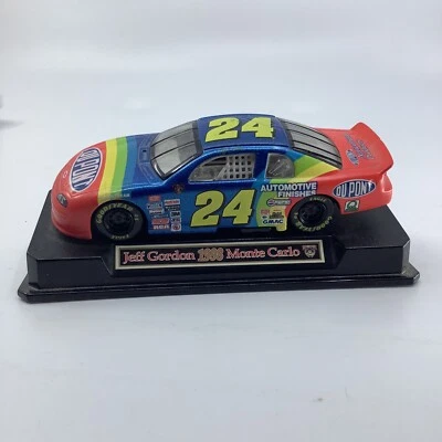 1998 Hasbro Jeff Gordon #24 1/43 Scale Diescast Car Dupont W/Base - Image 1 of 4