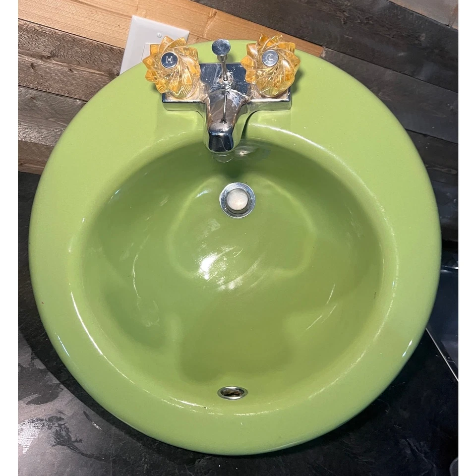 Fregadero de baño vintage Kohler verde lima retro años 70 hierro fundido caída redonda medio mod  Foto 1 de 4
