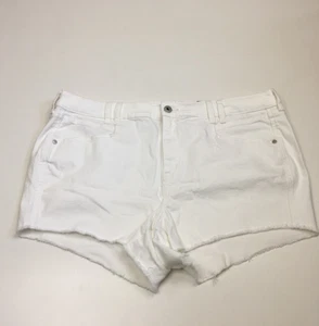 NWT TORRID sz 20 Optic White Raw Edge Frayed Hem Logo Hardware Denim Shorts - Picture 1 of 8