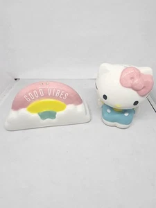 NEW Hello Kitty & Rainbow 3D Sculpted Ceramic Salt & Pepper Shaker Set - Picture 1 of 7