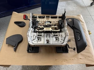 Ford Mustang LH 2018-2023 lado del conductor asiento eléctrico pista calor/frío - OEM - Imagen 1 de 13
