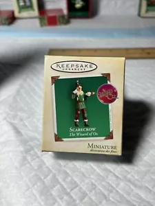 Mago di Oz. Spaventapasseri ornamento miniatura Hallmark 2004 - Foto 1 di 6