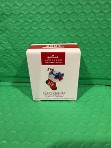 2024 Hallmark FURRY FRIENDS Making Memories KOC Special Edition Ornament *NIB* - Picture 1 of 4