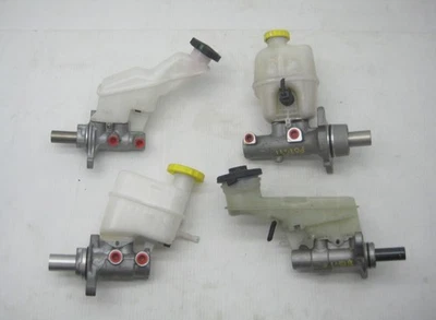 2016 Cadillac SRX Brake Master Cylinder OEM 96K Miles - LKQ423741981 Foto 1 de 3