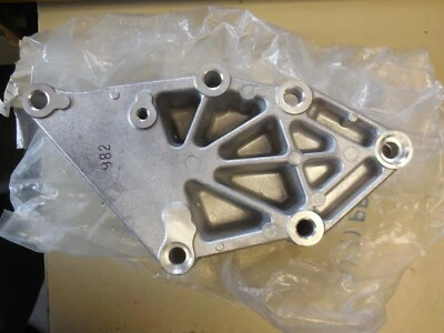 New OEM 2005 2006 Mercury Mariner 3.0L Engine Mount Support Bracket 3M4Z-6038-CA - Image 1 of 3