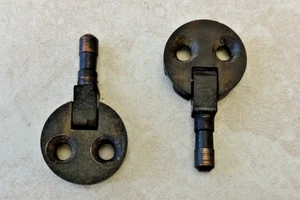 2 Singer Sewing Machine Cabinet Hinges 1 Hole Banjo Lollipop 15, 66, 99, 127 - Picture 1 of 1