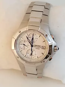 Seiko Chronograph Uhr 100m Saphir Krone & Kristall 10 Bar Japan Movt 7T62 - Bild 1 von 13