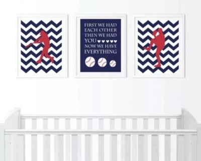 Estampado de guardería de béisbol azul marino y rojo, decoración de guardería con temática deportiva Foto 1 de 2