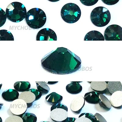 Emerald green (205) Swarovski 2088 20ss Crystal Flatbacks Rhinestones 5mm ss20 - Image 1 of 4