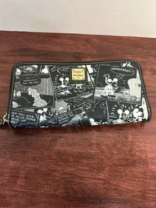 Dooney & Bourke Disney Black Reverse Comic Strip Wallet Red Inside 2013 - Picture 1 of 8