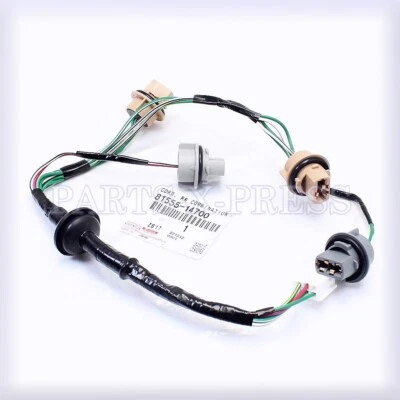 OEM GENUINO TOYOTA SUPRA 1997-1998 ENCHUFE Y CABLE SUBCONJUNTO, LÁMPARA DE COMBINACIÓN TRASERA Foto 1 de 4