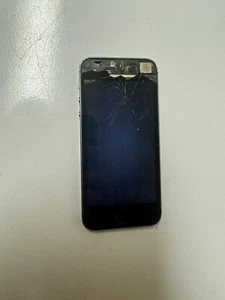 IPhone 5S Grey 16Go - CRACKED SCREEN AND LCD - Photo 1 sur 7