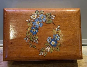 Vintage Hand-Painted Wooden Jewelry/Trinket Box – Floral Design – Velvet Lined - Picture 1 of 5