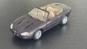 1:18 Maisto Jaguar XKR (X100) Convertible 1998 purple - Bild 1 von 13