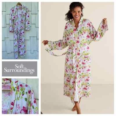 Bata de pintura de algodón floral suave envolvente pequeña Foto 1 de 4