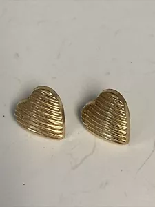 Heart Earrings 14k Gold Stud With 14K Backings - Picture 1 of 4