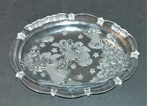 Mikasa Glass Platter Christmas Angels in The Woods Candy Dish 9 x 7 Inches - Picture 1 of 9