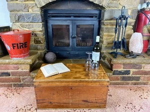 Old Antique Pine Chest, Vintage Wooden Storage Trunk, Blanket Box, Coffee Table. - Picture 1 of 9