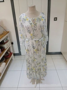 &Me Ladies White Floral Sheer Dress, Size 18, elastic waist, 3/4 sleeves, belt - Picture 1 of 19
