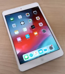 APPLE iPAD MINI 2 - 64GB Wi-Fi - 7.9in TABLET - SILVER & WHITE. Read Desc. - Picture 1 of 10