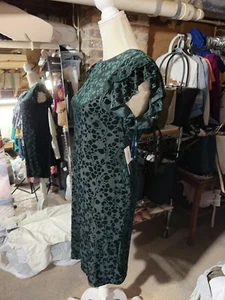 Tommy Hilfiger velvet floral lace green dress trumpet sleeves knee-length NWT - Picture 1 of 6