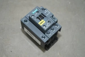 ^ Siemens 3RT2028-1BB40 Contractor 600V #X5729 - Picture 1 of 5