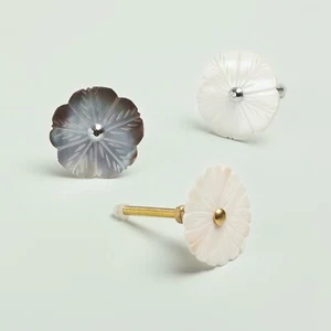 G Decor Flor Madre Perla Perlas Perillas Manijas de Puerta - Imagen 1 de 7